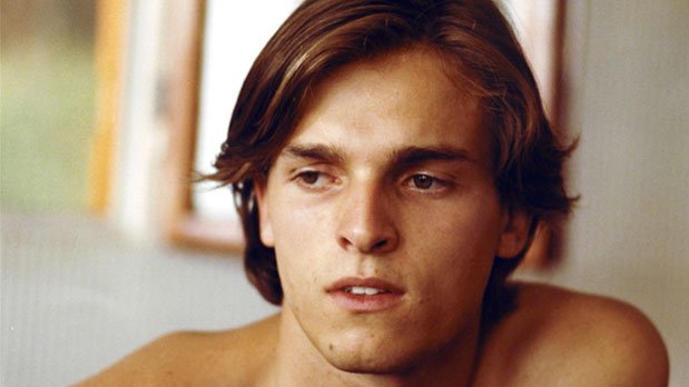 Desde su juventud hasta hoy, Miguel Bosé puede presumir de lucir una piel estupenda.