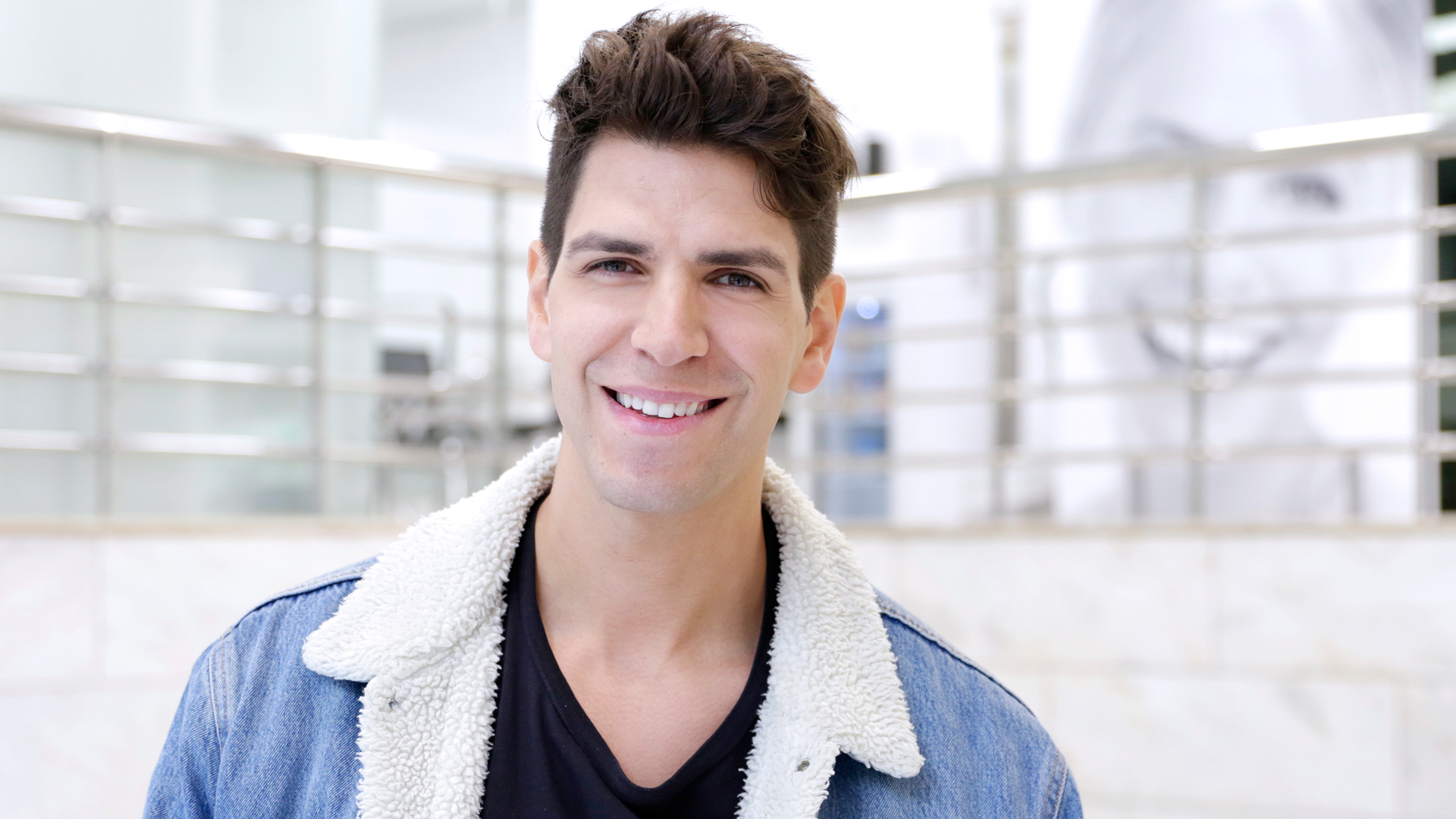 Diego Matamoros prueba el “Efecto Buena Cara”, la fórmula mágica contra el estrés facial [Estética Masculina] 