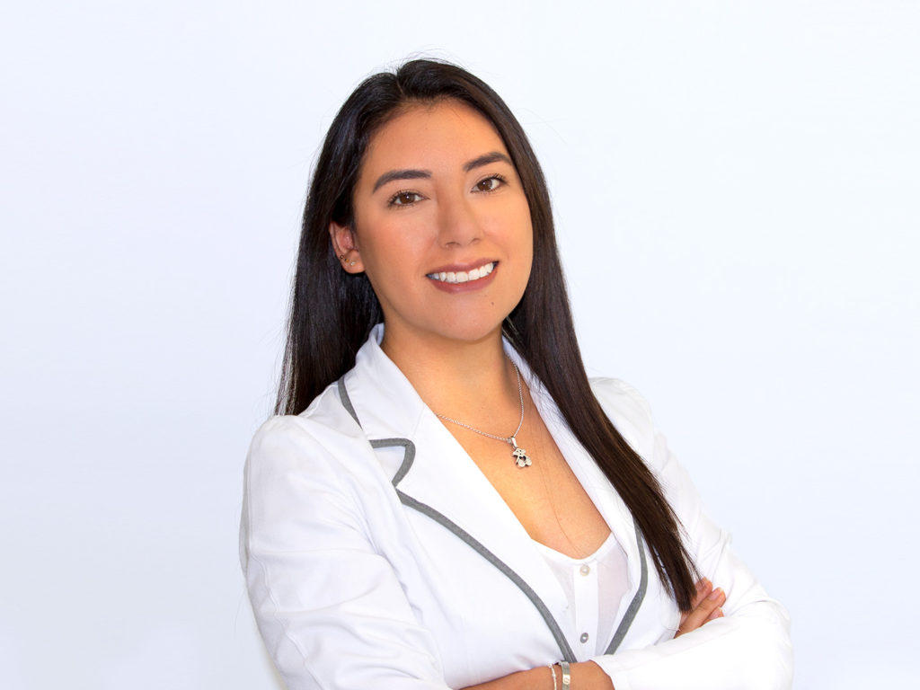 Dra. Claudia León